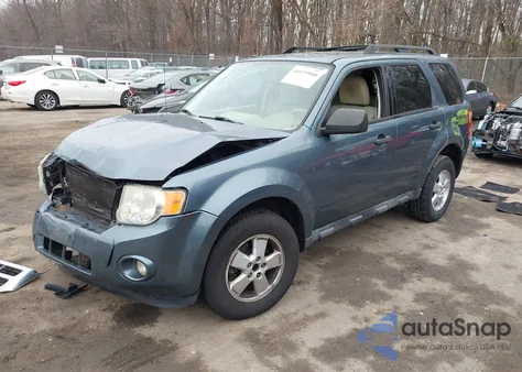 2011 Ford Escape Xlt z USA, uszkodzony, nr VIN 1FMCU0DG2BKB28557